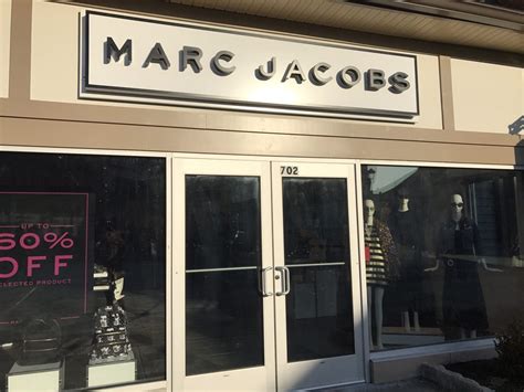 marc jacobs outlet store location.